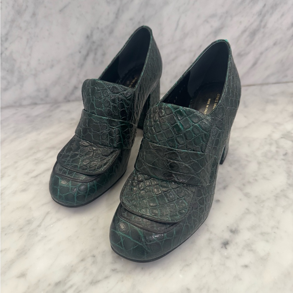 Green Crocodile-Embossed Women's Shoes